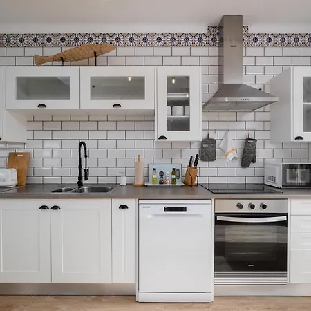 Serenity بيت للعطل موستيروس